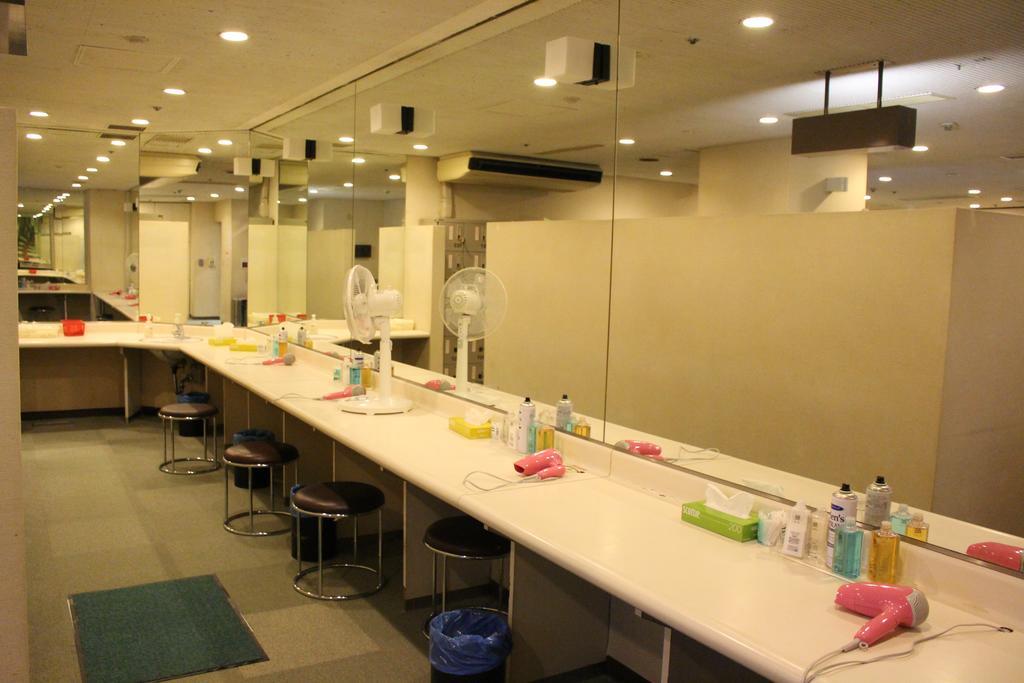 Capsule Hotel Asahi Plaza Shinsaibashi Osaka Zewnętrze zdjęcie