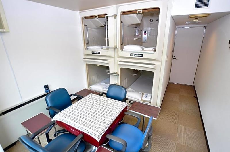 Capsule Hotel Asahi Plaza Shinsaibashi Osaka Zewnętrze zdjęcie